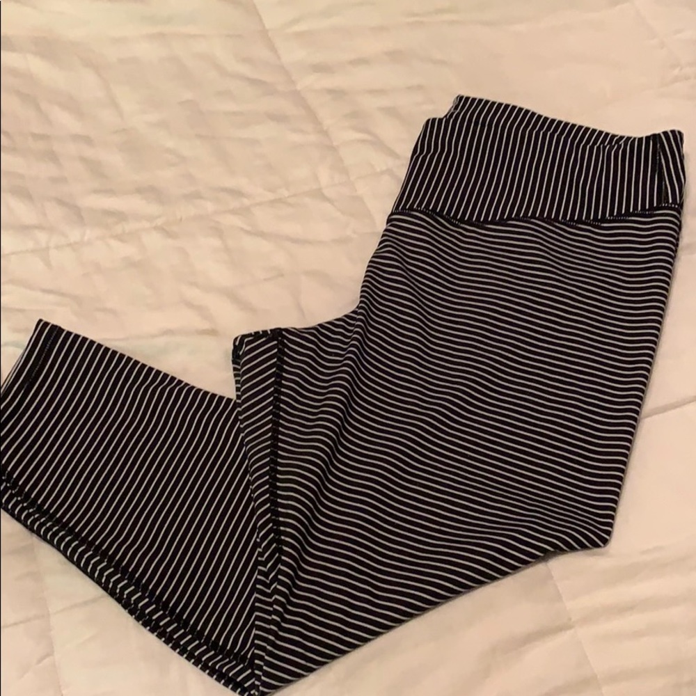 GapFit Capri Tights